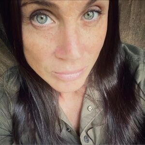 Meet your posher, Anne